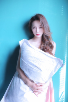 可疑的美容院在线观看